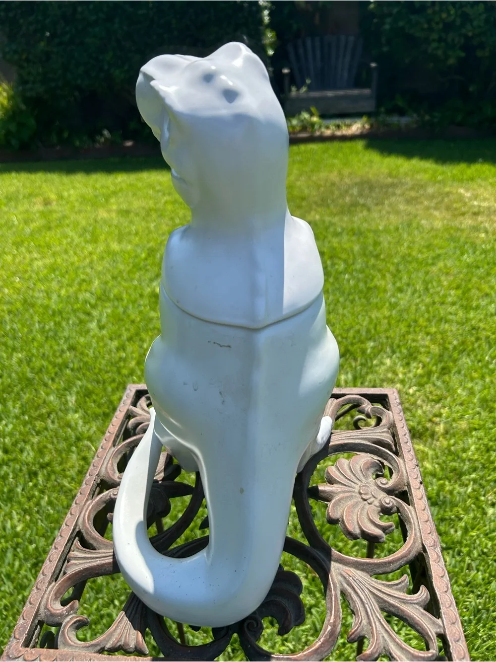 N/A white ceramic